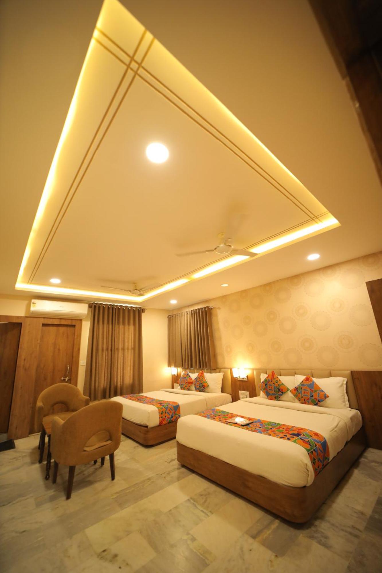 Hotel Damanis Udaipur Bagian luar foto