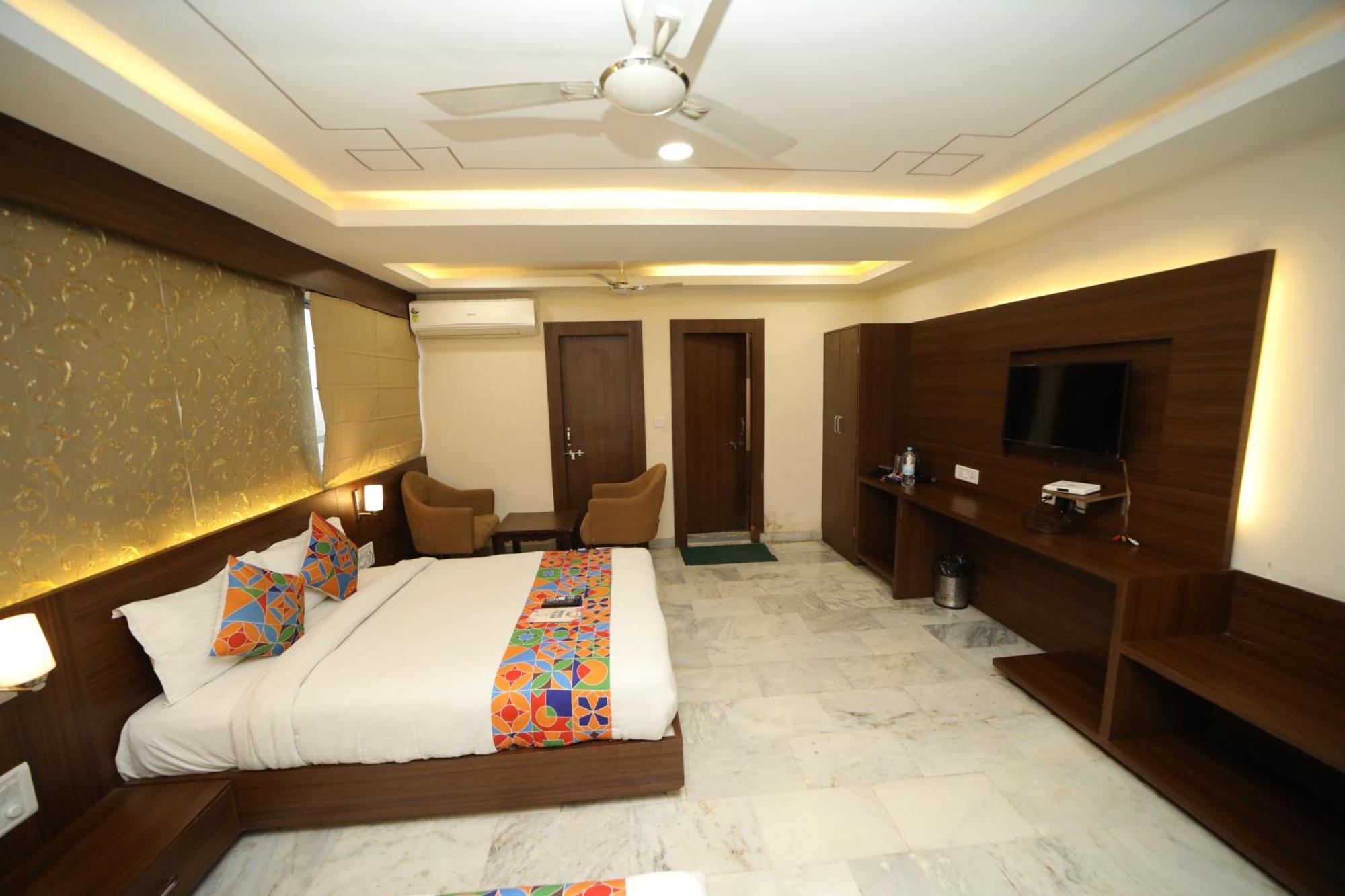 Hotel Damanis Udaipur Bagian luar foto