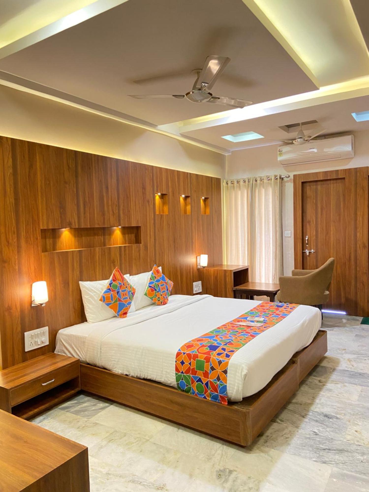 Hotel Damanis Udaipur Bagian luar foto