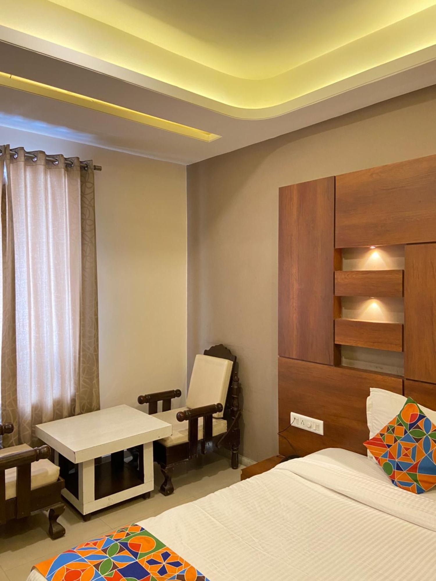 Hotel Damanis Udaipur Bagian luar foto