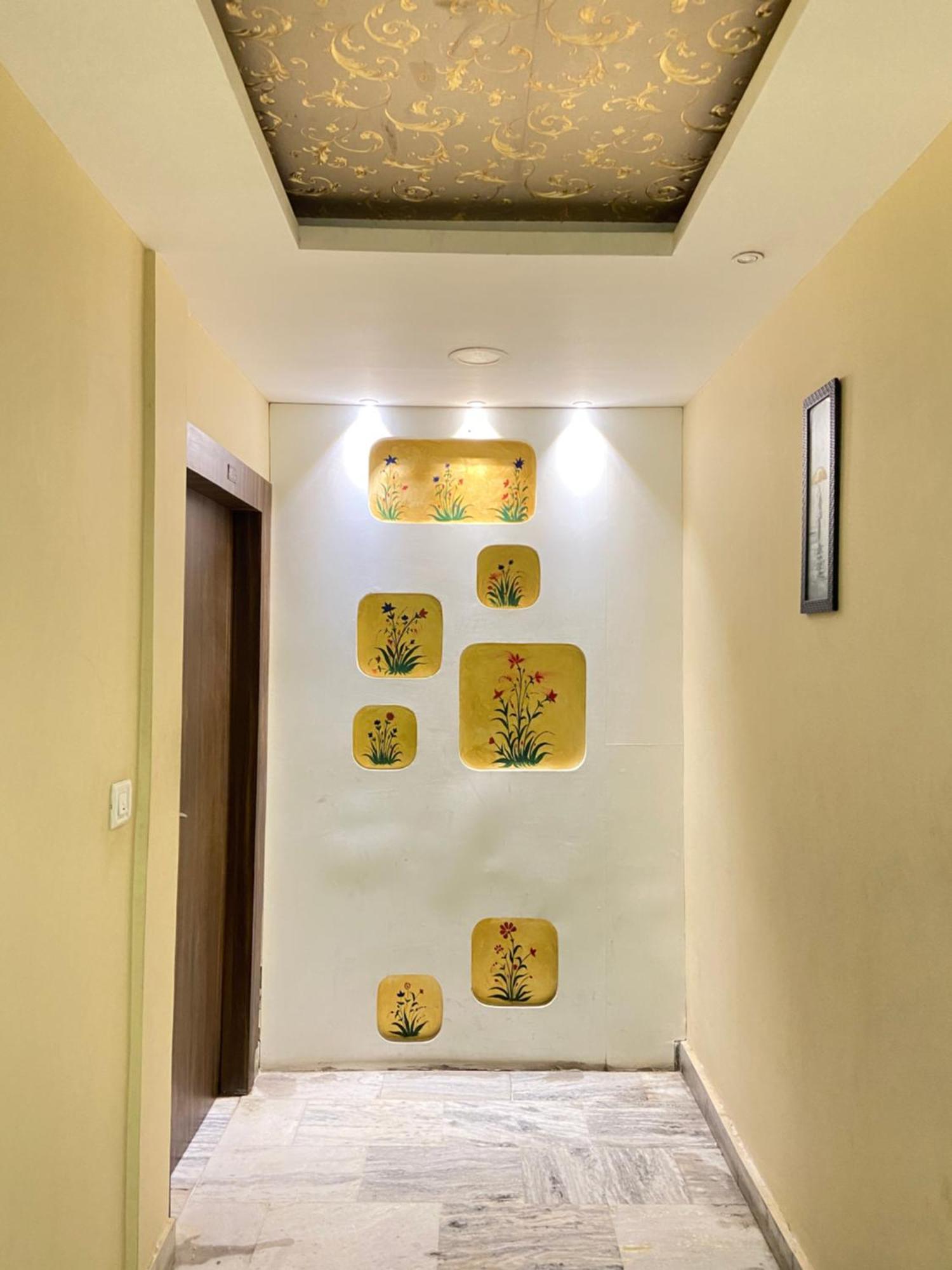 Hotel Damanis Udaipur Bagian luar foto