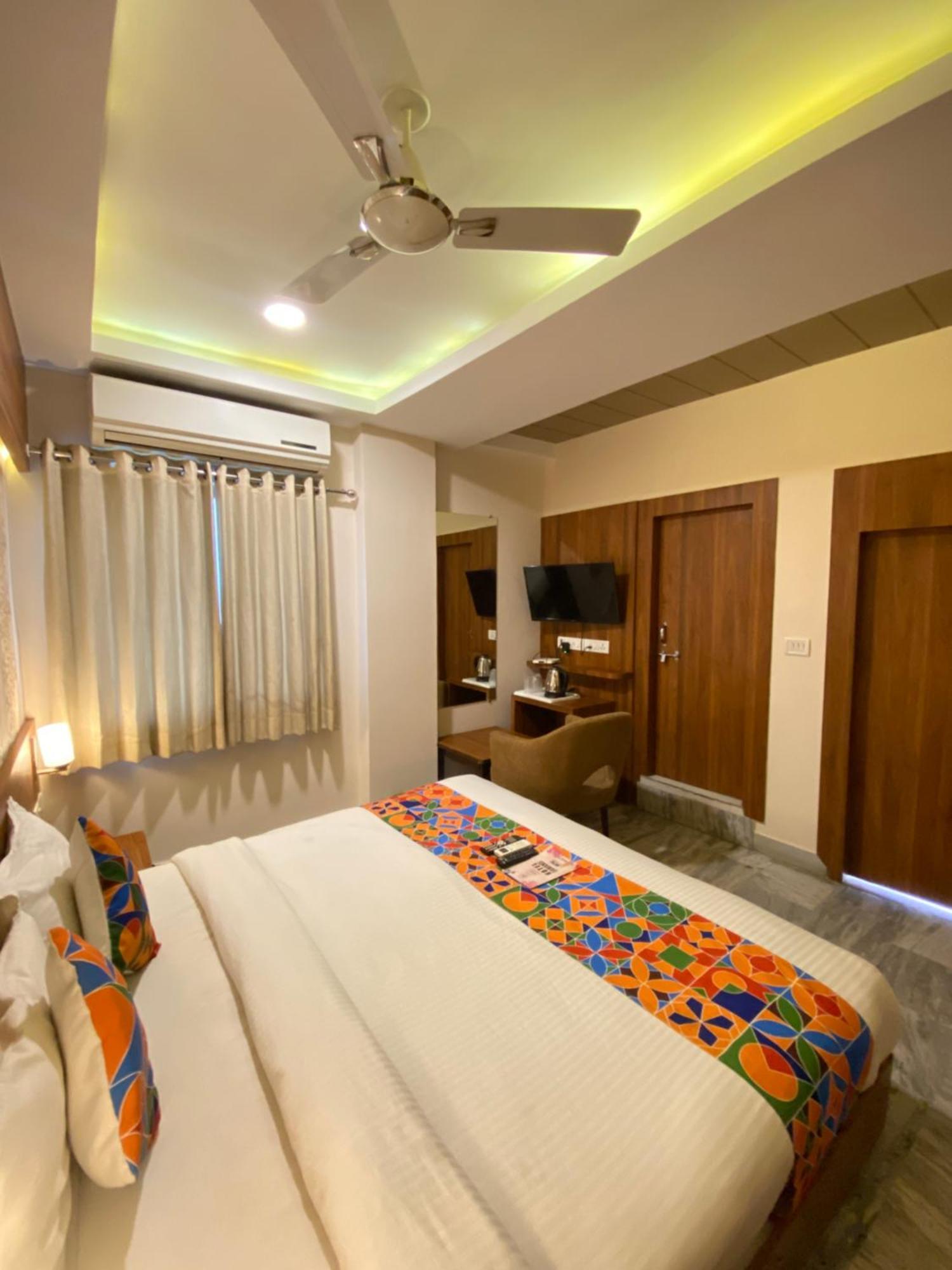 Hotel Damanis Udaipur Bagian luar foto