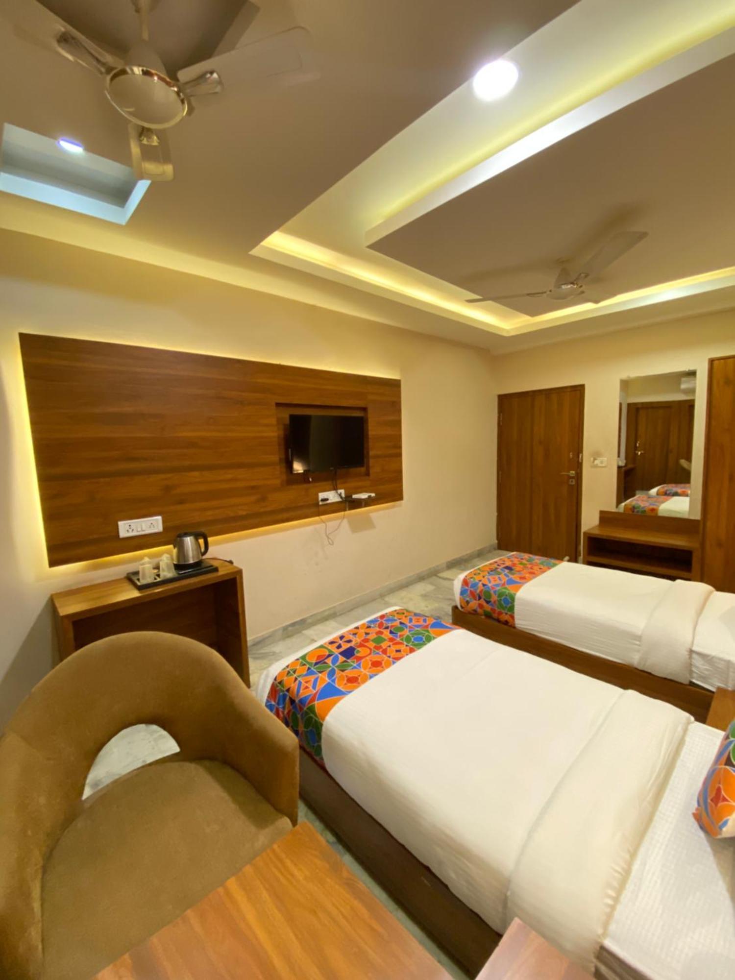 Hotel Damanis Udaipur Bagian luar foto