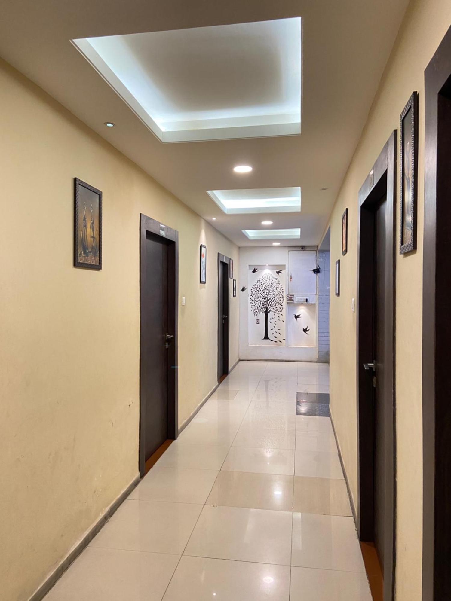 Hotel Damanis Udaipur Bagian luar foto